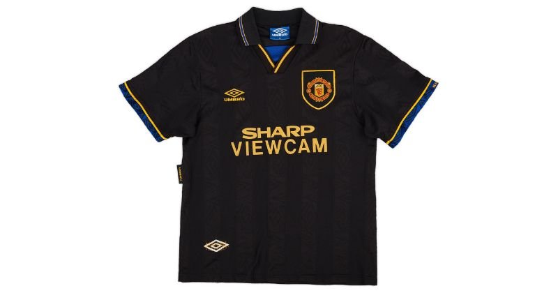 Manchester United 1993-95 black umbro away shirt with yellow and blue detailing